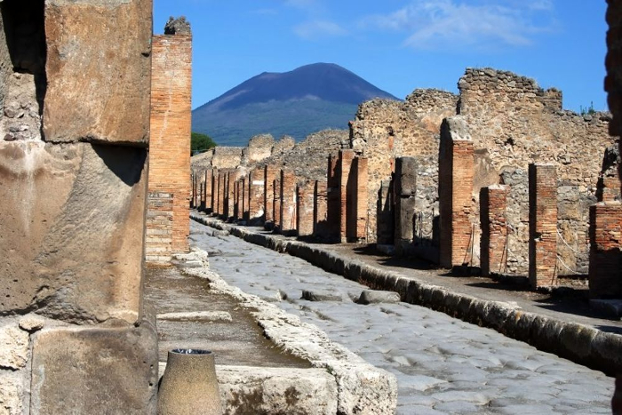 media/plg_solidres_experience/images/22ac3c5a5bf0b520d281c122d1490650/PompeiiHerculaneum/Scavi-di-Pompei-6.jpg